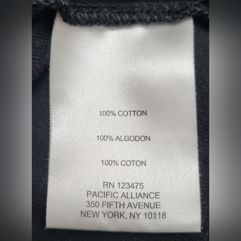 Ellen Tracy Black Knit Top with White Accents | Classic Contrast Trim - Picture 5 of 6